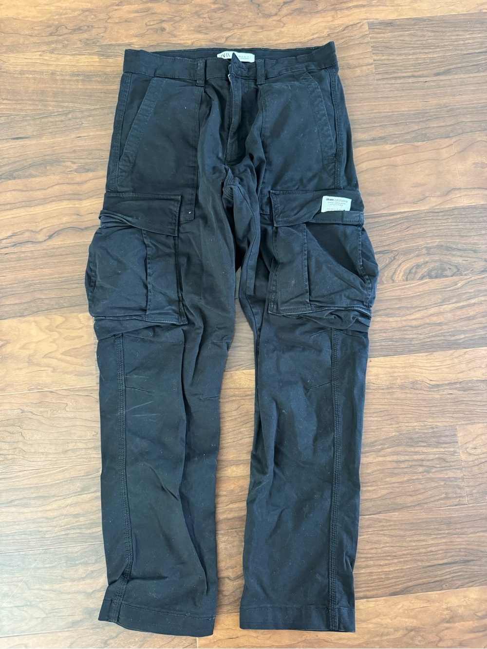 Zara Black Men's Cargo Pants with Utility Pockets